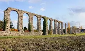 ET SI C'ÉTAIT À REFAIRE ? - LES AQUEDUCS ROMAINS